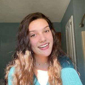 Meet your Posher, Kaitlyn